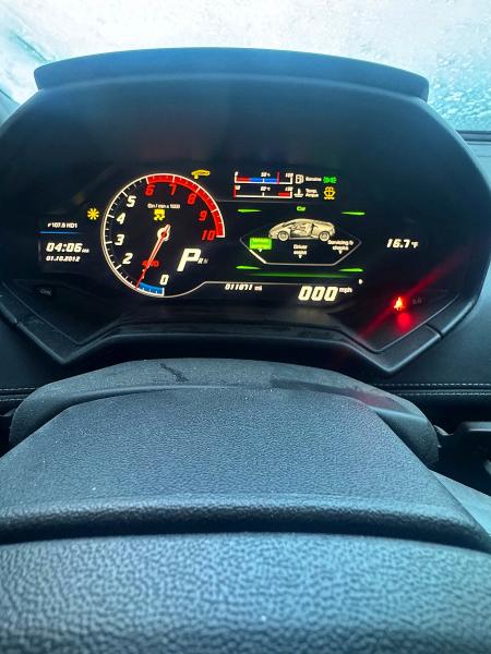 2015 Lamborghini All models VIN ZHWUC1ZF8FLA03249 COPART salvage auction — NORMAL WEAR, In - Cert Of Title - Rebuilt Vehicl (P), sold $115,000 on 2026-08-03 (photo 8)