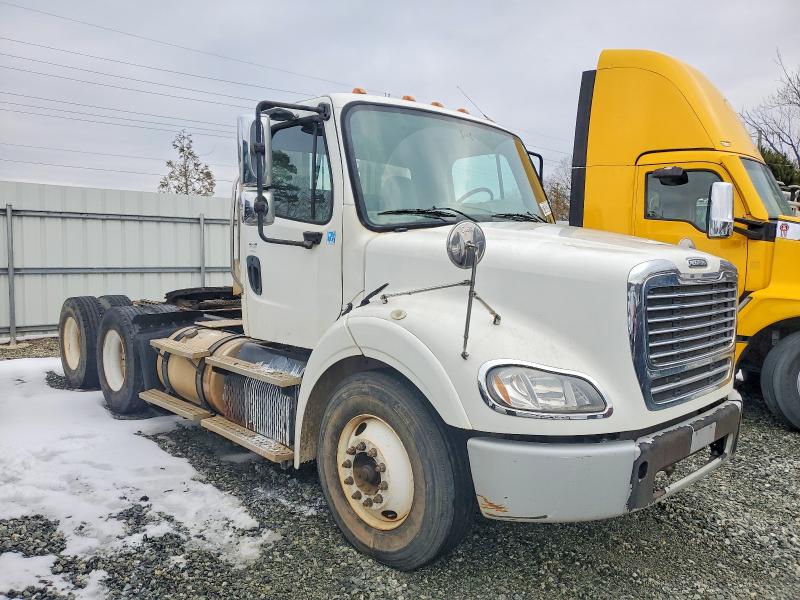 2014 Freightliner All models VIN 1FUJC5DV7EHFV9242 — COPART salvage auction photo