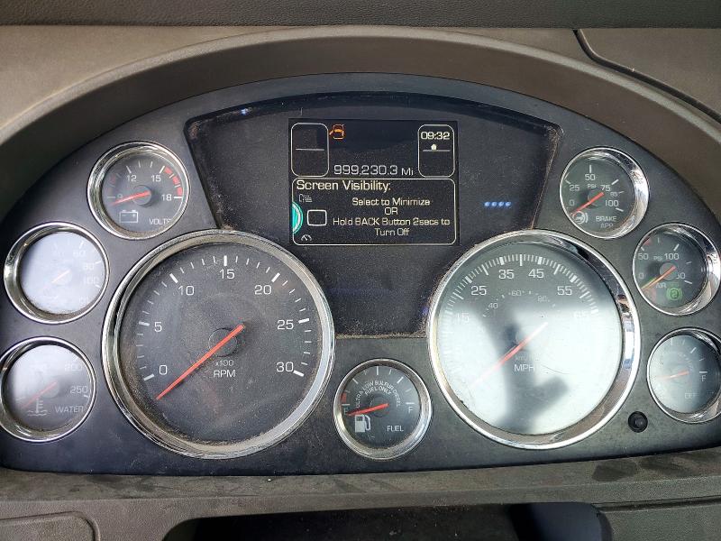 2014 Kenworth All other VIN 1XKYA48X2EJ402424 COPART salvage auction — NORMAL WEAR, IN - CERTIFICATE OF TITLE, sold $7,000 on 2026-07-27 (photo 8)