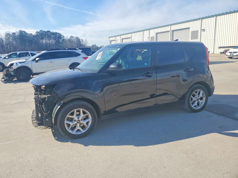 2020 Kia Soul VIN KNDJ23AU1L7120659 COPART salvage auction — FRONT END, Sc - Cert Of Title-Salvage, sold $2,350 on 2026-07-10 (photo 1)