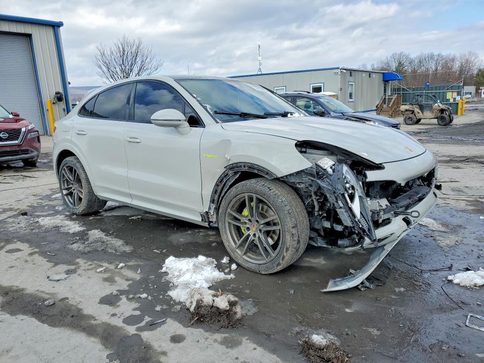 2022 Porsche Cayenne VIN WP1BE2AY8NDA51125 COPART salvage auction — FRONT END, Pa - Certificate Of Salvage, sold $22,200 on 2026-07-29 (photo 4)