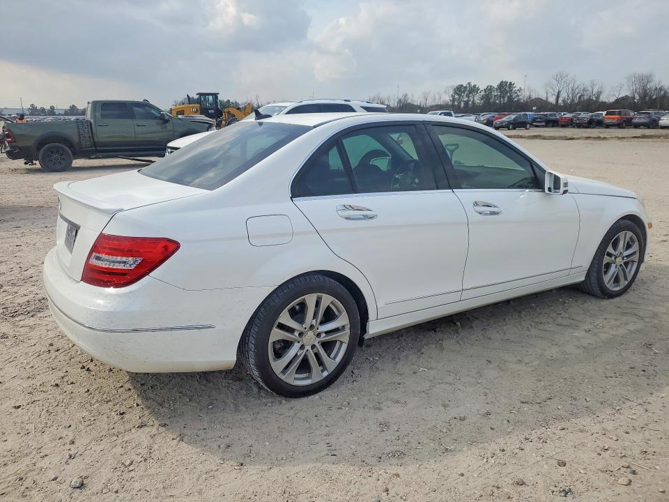 2013 Mercedes-benz C class VIN WDDGF4HB8DR301259 COPART salvage auction — FRONT END, Tx - Salvage Vehicle Title, sold $950 on 2026-07-17 (photo 3)