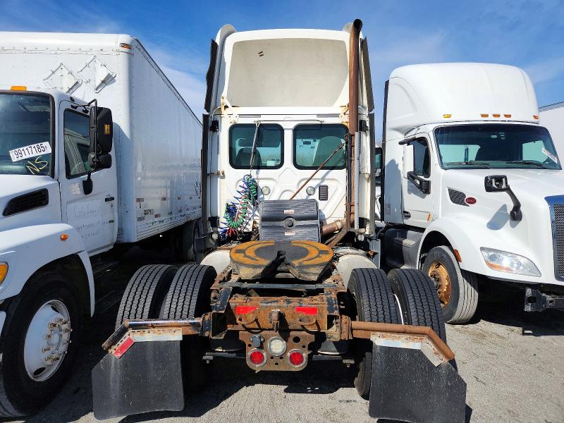 2016 Freightliner All other VIN 1FUBGEDV4GLHC5673 COPART salvage auction — MINOR DENT/SCRATCHES, IN - CERTIFICATE OF TITLE, sold $5,000 on 2026-07-29 (photo 6)