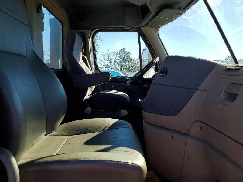 2016 Freightliner All other VIN 1FUBGEDV0GLHC5749 COPART salvage auction — MINOR DENT/SCRATCHES, IN - CERTIFICATE OF TITLE, sold $5,000 on 2026-07-29 (photo 5)