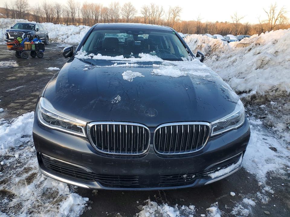 2018 BMW 7 series VIN WBA7F2C56JG424465 COPART salvage auction — NORMAL WEAR, Ar - Certificate Of Title (P), sold $9,600 on 2026-07-28 (photo 5)