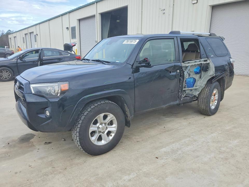 2021 Toyota 4runner VIN JTEEU5JR0M5233305 COPART salvage auction — SIDE, Sc - Cert Of Title-Salvage, sold $9,600 on 2026-07-31 (photo 1)