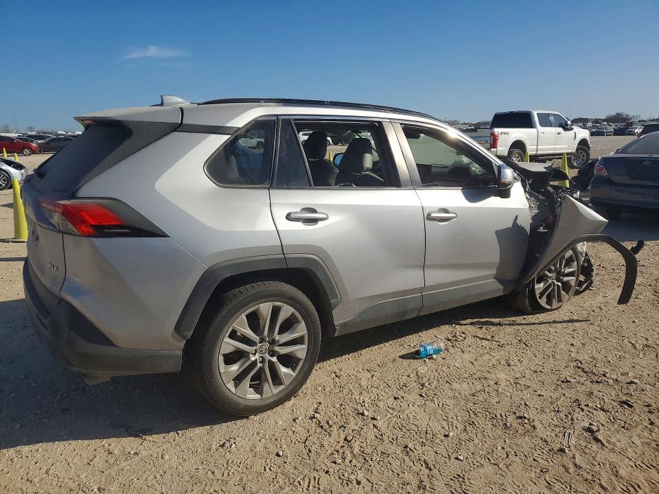 2020 Toyota Rav4 VIN JTMC1RFV2LD055175 COPART salvage auction — FRONT END, Tx - Salvage Vehicle Title, sold $7,900 on 2026-07-09 (photo 3)