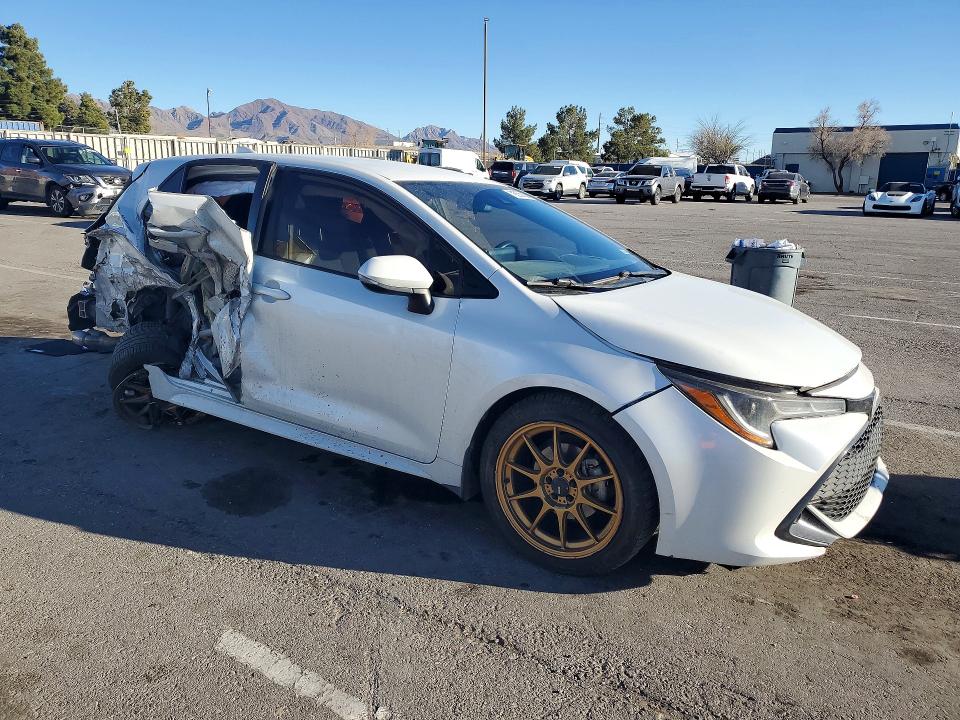 2021 Toyota Corolla hatchback VIN JTNB4MBE2M3106401 COPART salvage auction — ALL OVER, Tx - Certificate Of Title, sold $1,900 on 2026-07-17 (photo 4)