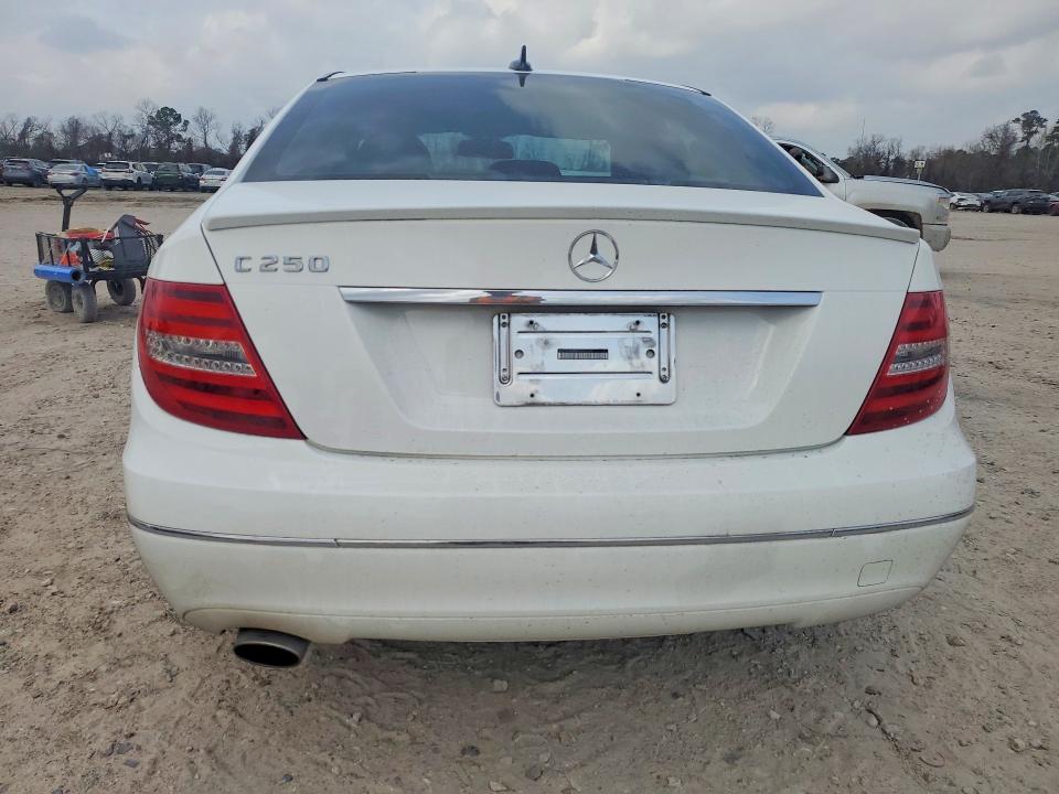 2013 Mercedes-benz C class VIN WDDGF4HB8DR301259 COPART salvage auction — FRONT END, Tx - Salvage Vehicle Title, sold $950 on 2026-07-17 (photo 6)