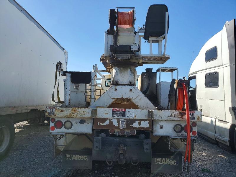 2014 Freightliner All other VIN 1FVACXDT2EHFZ3076 COPART salvage auction — NORMAL WEAR, KY - CERTIFICATE OF TITLE (P), sold $38,000 on 2026-07-27 (photo 6)