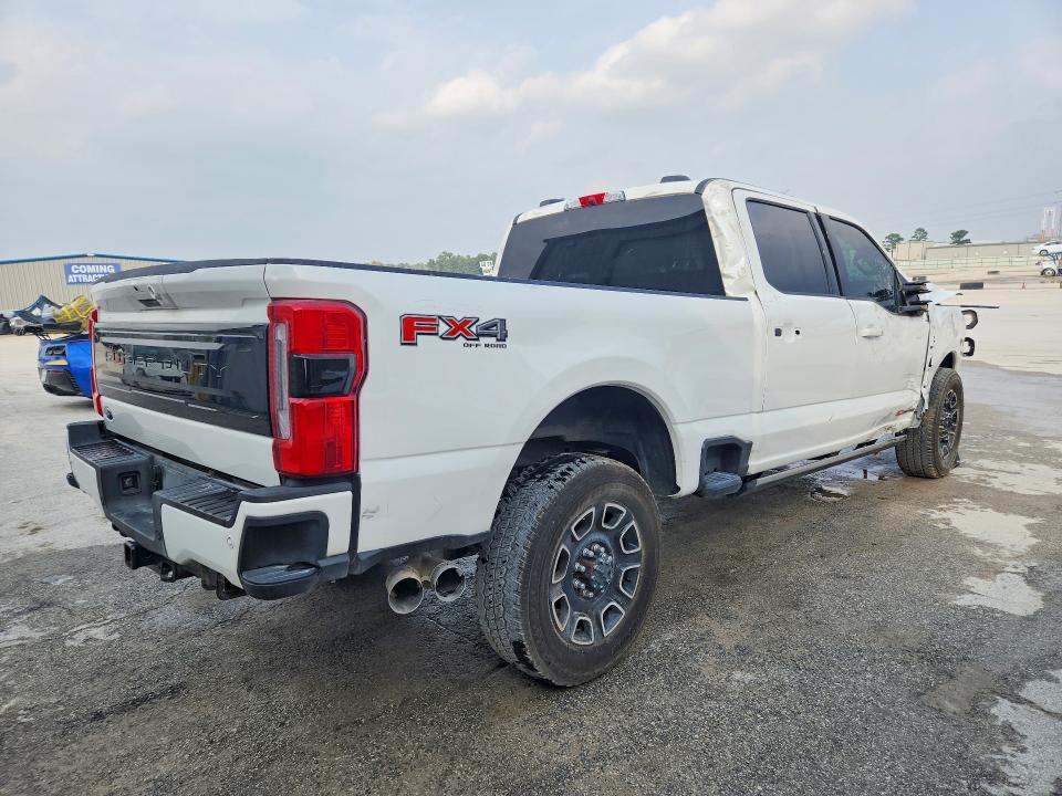 2025 Ford F-250 super duty VIN 1FT8W2BM1SEC05359 COPART salvage auction — Front End, FL - CERT OF TITLE SLVG REBUILDABLE, sold $28,500 on 2026-04-06 (photo 3)