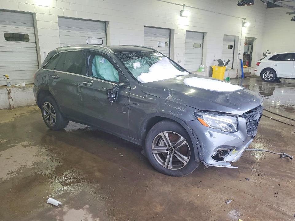 2019 Mercedes-benz Glc class VIN WDC0G5EB3KF610102 COPART salvage auction — FRONT END, Ca - Certificate Of Title, sold $5,800 on 2026-07-08 (photo 4)