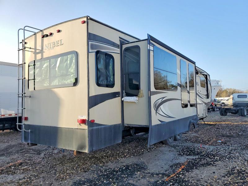 2019 Foresriver Sanibel VIN 5ZT3SN2B5KG703198 COPART salvage auction — MINOR DENT/SCRATCHES, TX - CERTIFICATE OF TITLE, sold $15,300 on 2026-07-28 (photo 4)