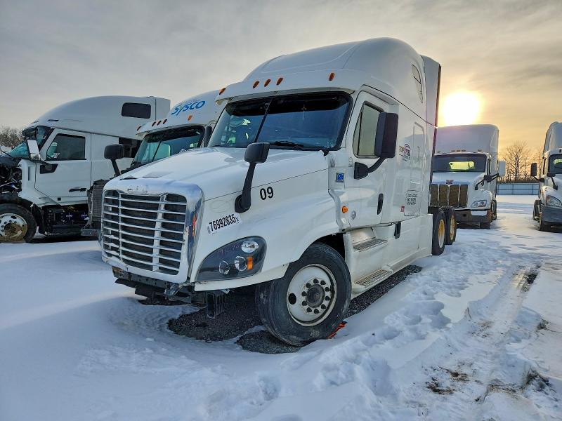 2018 Freightliner All other VIN 3AKJGLDR3JDJV4956 COPART salvage auction — ALL OVER, PA - CERTIFICATE OF SALVAGE, sold $1,250 on 2026-07-21 (photo 2)