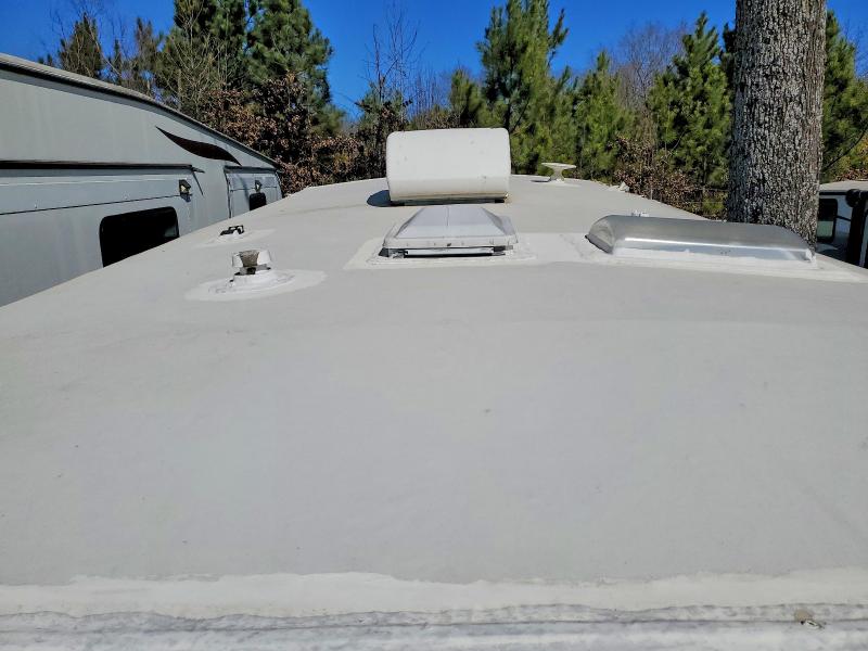 2023 Foresriver Cherokee 2 VIN 5ZT2ZKHB1PG403419 COPART salvage auction — ROOF, AR - CERTIFICATE OF TITLE, sold $15,100 on 2026-07-20 (photo 9)
