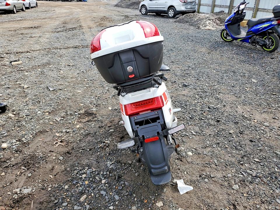 2022 Vespa Generic sc VIN HA6N1T4F5N3000061 COPART salvage auction — ALL OVER, NT, sold $100 on 2026-08-04 (photo 4)