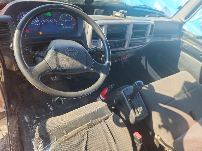 2010 Hino All models VIN 5PVND8JN3A4S50278 COPART salvage auction — VANDALISM, MA - CERTIFICATE OF TITLE, sold $14,700 on 2026-07-29 (photo 8)