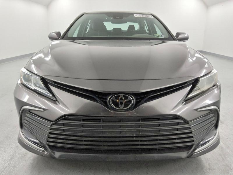 2022 Toyota Camry VIN 4T1C11AK9NU050696 COPART salvage auction — REAR END, IN - CERTIFICATE OF TITLE, sold $13,700 on 2026-07-02 (photo 5)