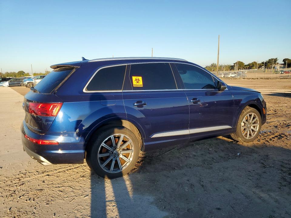 2019 Audi Q7 VIN WA1AAAF73KD045242 COPART salvage auction — WATER/FLOOD, Va - Cert Of Title-Flood, sold $6,900 on 2026-07-30 (photo 3)