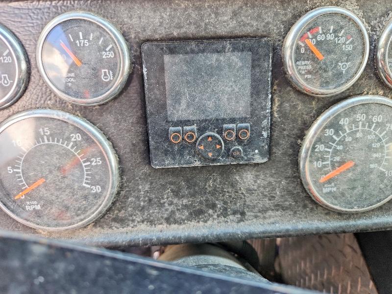 2016 Autocar llc All models VIN 5VCACLLE8GH221106 COPART salvage auction — ALL OVER, CD, sold $1,100 on 2026-07-29 (photo 8)