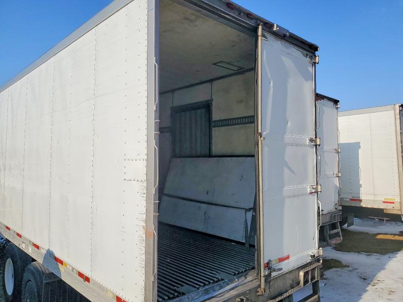 2016 Utility Semi trail VIN 1UYVS248XGU427413 COPART salvage auction — NORMAL WEAR, CT, sold $2,000 on 2026-07-06 (photo 9)