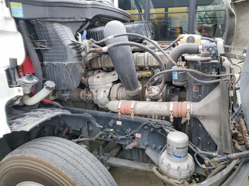 2019 Freigliner All other VIN 3AKJHHDR6KSKF5928 COPART salvage auction — NORMAL WEAR, PA - CERT OF TITLE, sold $24,500 on 2026-07-28 (photo 7)