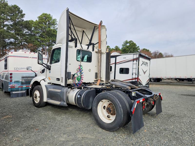 2016 Peterbilt All models VIN 1XPBA48X6GD339474 COPART salvage auction — MINOR DENT/SCRATCHES, IN - CERTIFICATE OF TITLE, sold $5,500 on 2026-07-09 (photo 3)