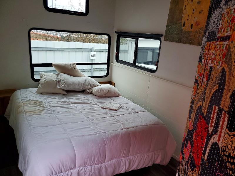 2023 Kyco Rv VIN 4YDFCGS24P2506015 COPART salvage auction — MINOR DENT/SCRATCHES, OR - CERTIFICATE OF TITLE, sold $32,250 on 2026-07-28 (photo 6)