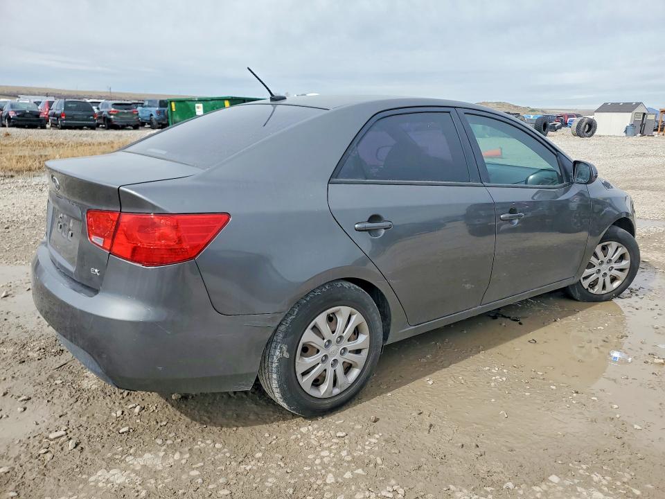 2013 Kia Forte VIN KNAFU4A22D5728432 COPART salvage auction — MECHANICAL, Ut - Certificate Of Title, sold $500 on 2026-07-28 (photo 3)