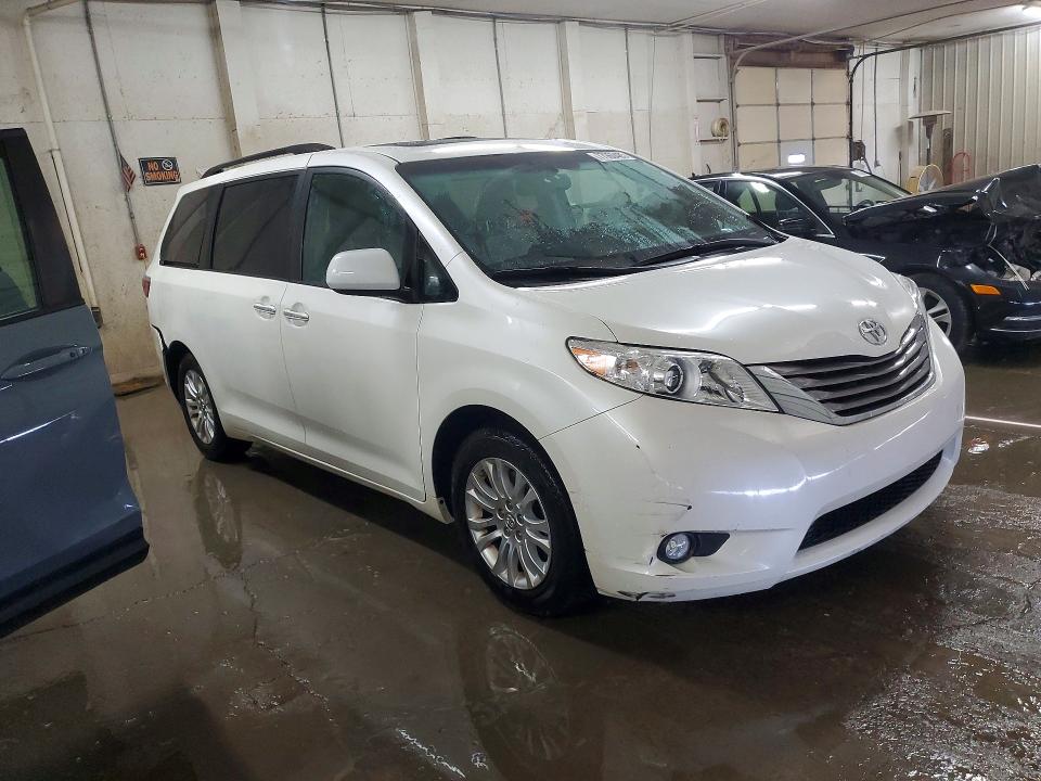 2017 Toyota Sienna VIN 5TDYZ3DC4HS856456 COPART salvage auction — REAR END, In - Cert Of Title-Salvage Title, sold $2,950 on 2026-07-28 (photo 4)