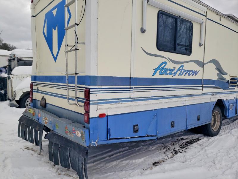 1999 Fleetwood Motor home VIN 3FCNF53S3XJA17527 COPART salvage auction — REAR END, MA - CERT OF TITLE-RECONSTRCTD COLL, sold $1,600 on 2026-07-29 (photo 9)