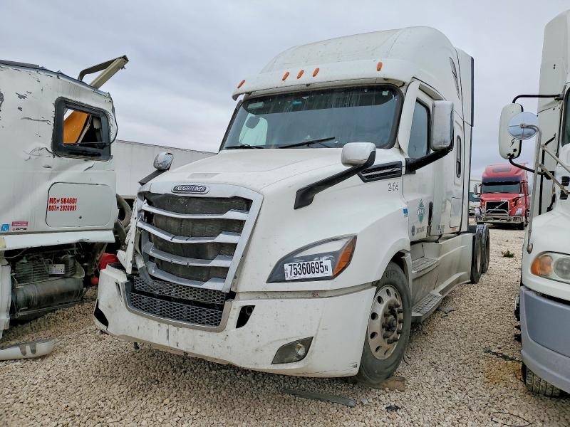 2021 Freightliner All other VIN 3AKJHHDR2MSMS7900 COPART salvage auction — FRONT END, TX - SALVAGE VEHICLE TITLE, sold $10,500 on 2026-07-09 (photo 2)