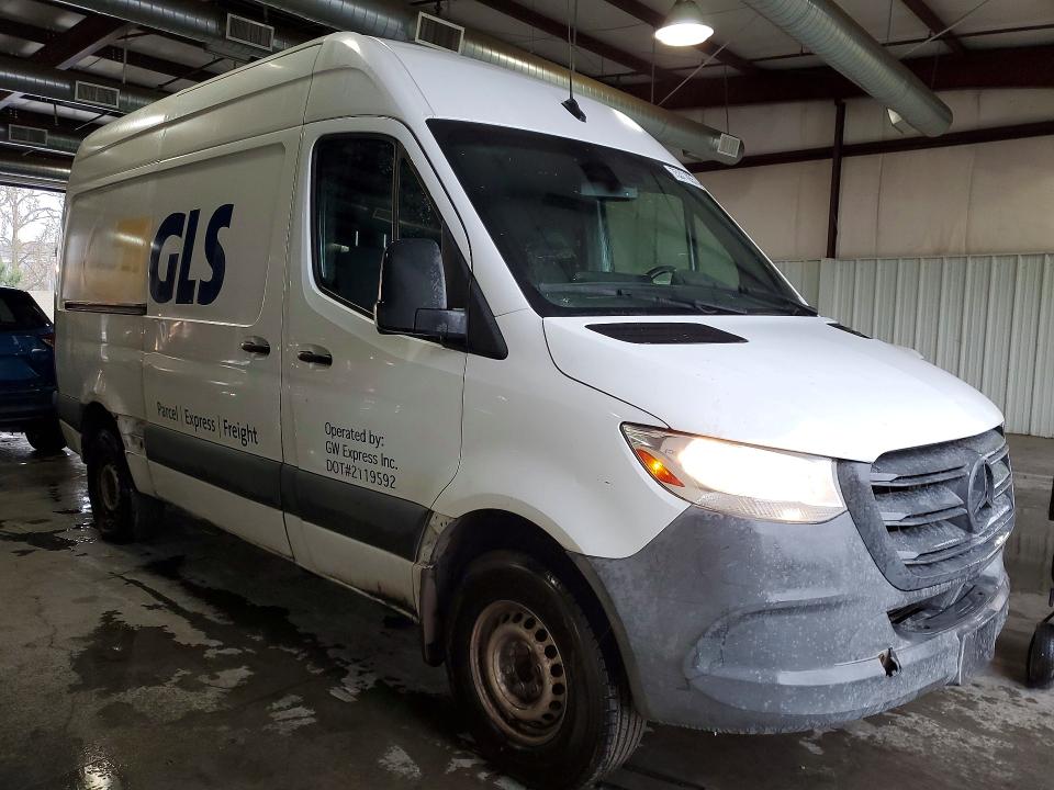2020 Mercedes-benz Sprinter VIN W1W4EBHY1LT019754 COPART salvage auction — FRONT END, CA - DIS/DLR/EXP ONLY CLEAN TITLE (P), sold $8,500 on 2026-07-20 (photo 4)