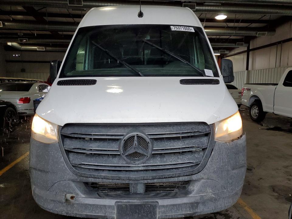 2020 Mercedes-benz Sprinter VIN W1W4EBHY1LT019754 COPART salvage auction — FRONT END, CA - DIS/DLR/EXP ONLY CLEAN TITLE (P), sold $8,500 on 2026-07-20 (photo 5)