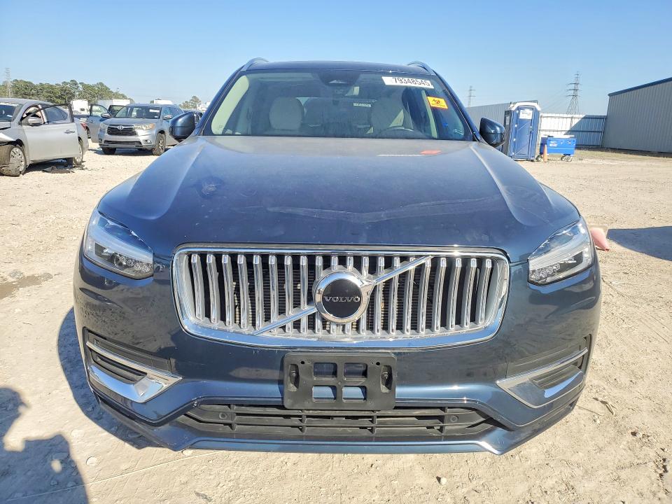 2025 Volvo Xc90 VIN YV4M12PJ9S1318167 COPART salvage auction — WATER/FLOOD, Tx - Salvage Title-Flood Damage, sold $24,200 on 2026-07-14 (photo 5)