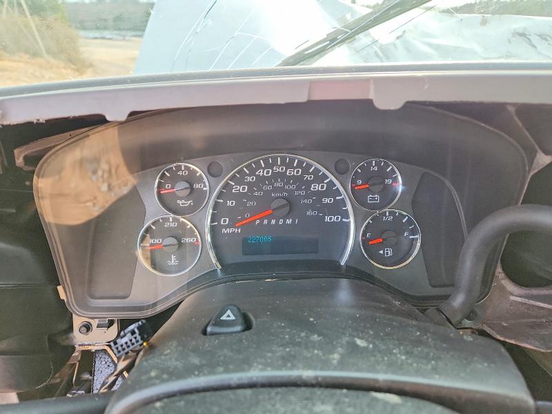 2017 Chev Express VIN 1GCWGAFF5H1346431 COPART salvage auction — FRONT END, NC - DEALER ONLY SALVAGE TITLE, sold $2,875 on 2026-07-29 (photo 9)