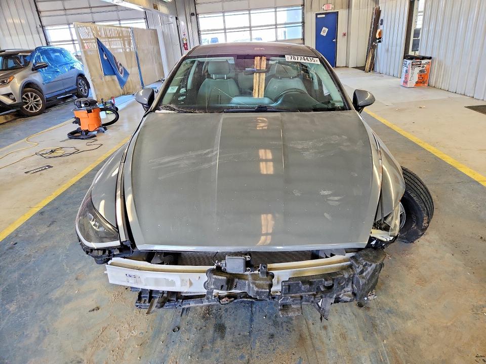 2022 Hyundai Sonata VIN 5NPEG4JA9NH141093 COPART salvage auction — ALL OVER, Il - Certificate Of Title, sold $1,950 on 2026-07-06 (photo 5)