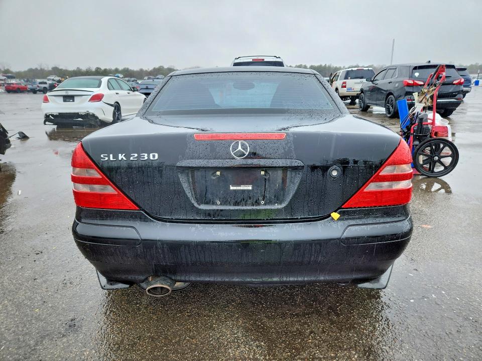 1999 Mercedes-benz Slk-class VIN WDBKK47FXXF121936 COPART salvage auction — MINOR DENT/SCRATCHES, NY - CERTIFICATE OF TITLE, sold $450 on 2026-07-27 (photo 6)