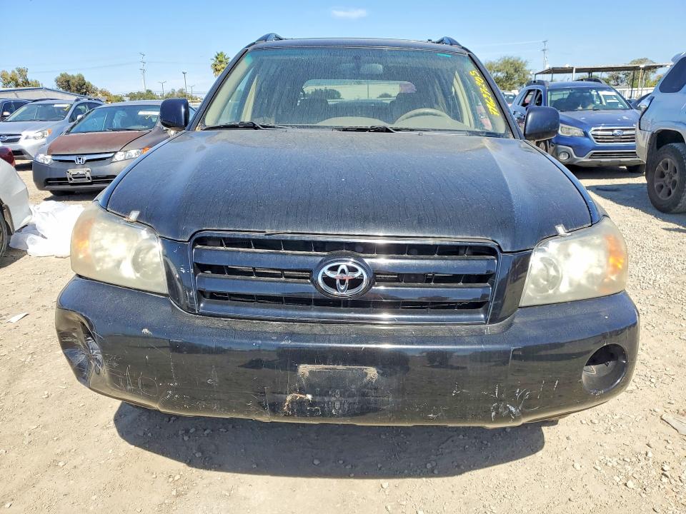 2005 Toyt Highlander VIN JTEDP21A950055064 COPART salvage auction — FRONT END, DQ, sold $575 on 2026-07-31 (photo 5)