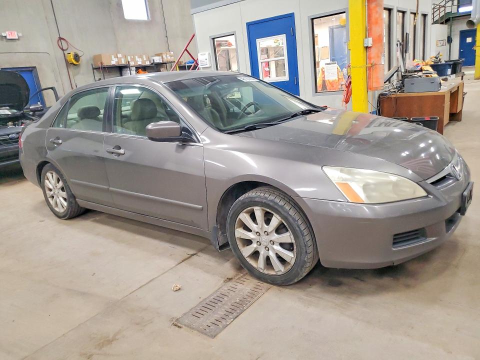 2006 Hond Accord VIN 1HGCM66536A000764 COPART salvage auction — MINOR DENT/SCRATCHES, MN - CERTIFICATE OF TITLE, sold $575 on 2026-07-28 (photo 4)
