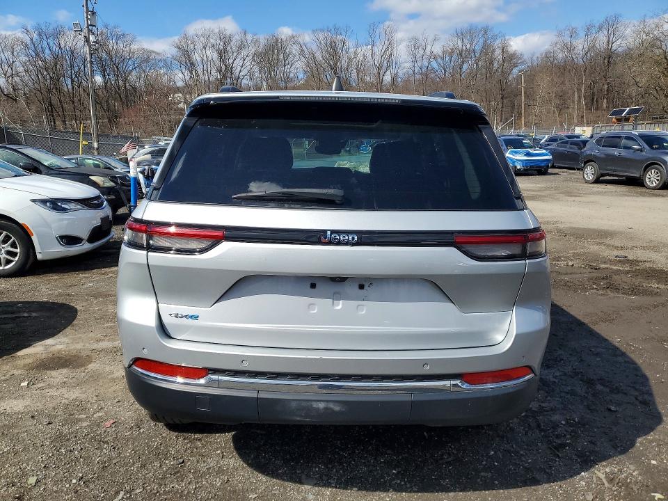2023 Jeep Cherokee VIN 1C4RJYB60PC626080 COPART salvage auction — FRONT END, Fl - Certificate Of Destruction (P), sold $10,300 on 2026-07-30 (photo 6)