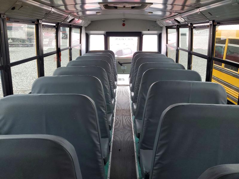 2010 Thomabuses Bus VIN 4UZABRDT3ACAP7984 COPART salvage auction — NORMAL WEAR, CT, sold $2,000 on 2026-07-28 (photo 6)