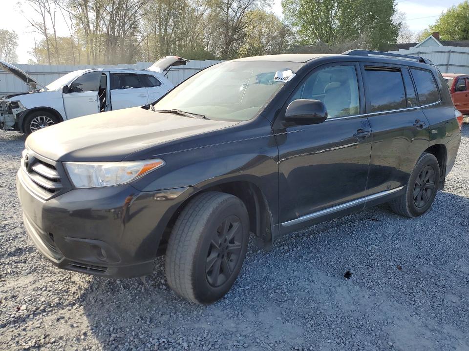 2013 Toyota Highlander VIN 5TDZK3EH2DS136957 COPART salvage auction — FRONT END, Nc - Salvage Certificate Of Title, sold $5,100 on 2026-07-08 (photo 1)