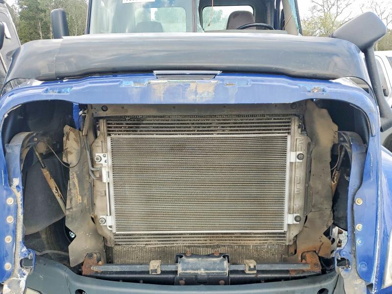 2010 Freightliner Cascadia VIN 1FUJGEBG1ASAT5199 COPART salvage auction — ROLLOVER, ST, sold $375 on 2026-07-30 (photo 7)