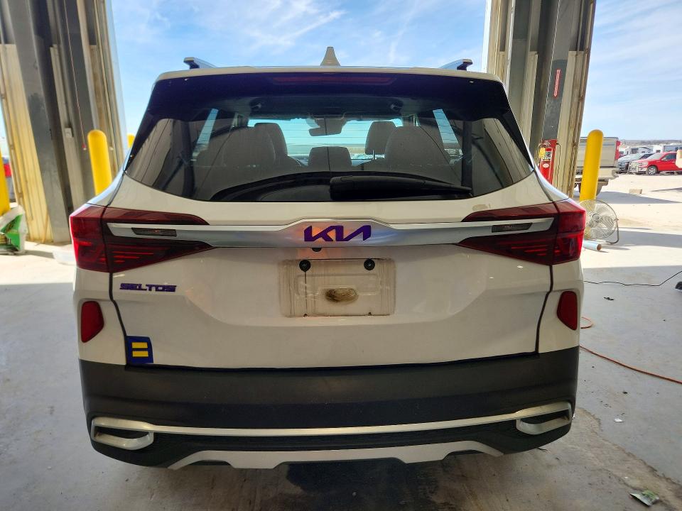 2023 Kia Seltos VIN KNDETCA26P7358123 COPART salvage auction — FRONT END, Id - Salvage Certificate Of Title, sold $225 on 2026-07-07 (photo 6)