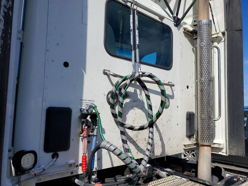 2018 Peterbilt All other VIN 1XPBA48X4JD478414 COPART salvage auction — NORMAL WEAR, CT, sold $5,600 on 2026-07-08 (photo 9)