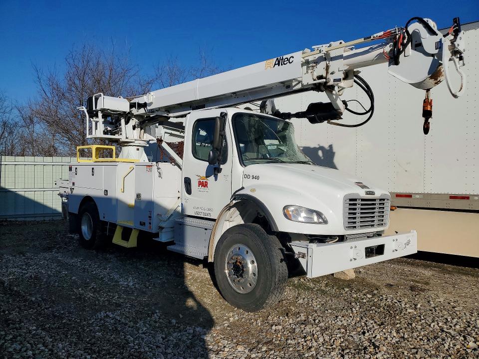 2024 Freigliner VIN 3ALDCXFC8RDUV0863 COPART salvage auction — ROLLOVER, PA - DEALER ONLY CLEAN TITLE, sold $13,100 on 2026-07-16 (photo 4)