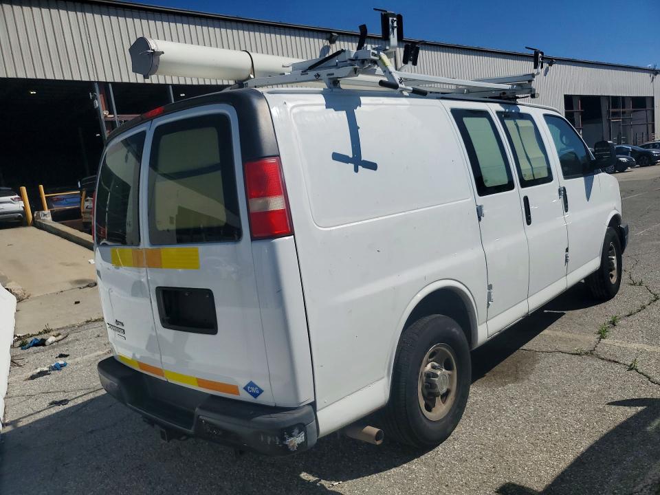 2013 Chev Express VIN 1GCWGFCB0D1902329 COPART salvage auction — MINOR DENT/SCRATCHES, CA - DIS/DLR/EXP ONLY CLEAN TITLE, sold $175 on 2026-07-28 (photo 3)
