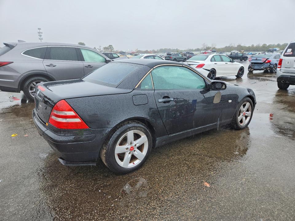 1999 Mercedes-benz Slk-class VIN WDBKK47FXXF121936 COPART salvage auction — MINOR DENT/SCRATCHES, NY - CERTIFICATE OF TITLE, sold $450 on 2026-07-27 (photo 3)