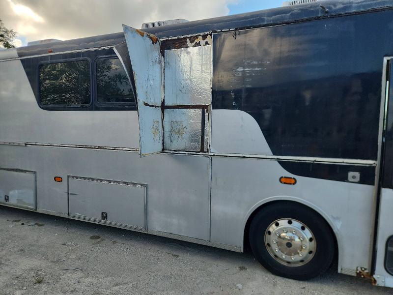 2006 Freigliner All other VIN 4UZFCHCY35CV92691 COPART salvage auction — ALL OVER, CT, sold $10 on 2026-07-09 (photo 9)